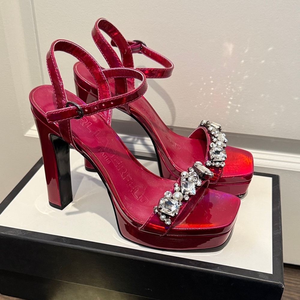 Elegant Pink Platform Heels with Crystal Embellishments - Picture 2 of 8